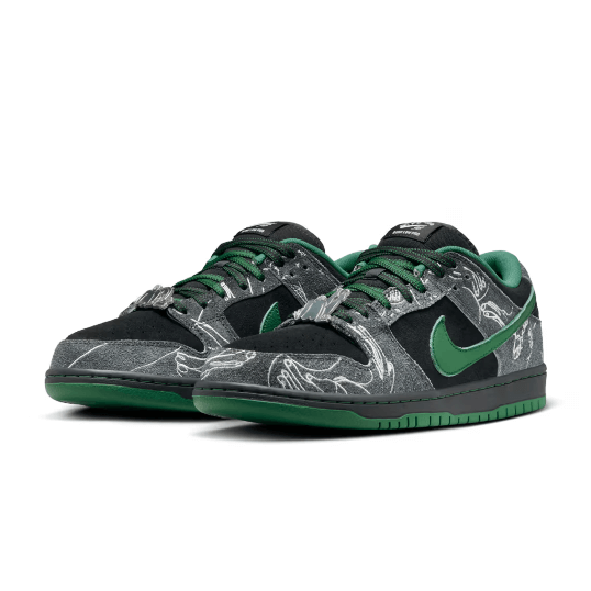 Nike SB Dunk Low There Skateboard Ze strany