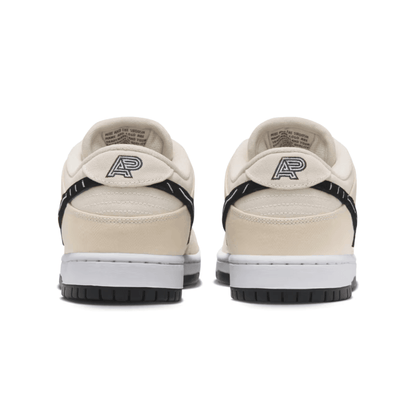 Nike SB Dunk Low Albino & Preto - SNEAKERS OF WISDOM